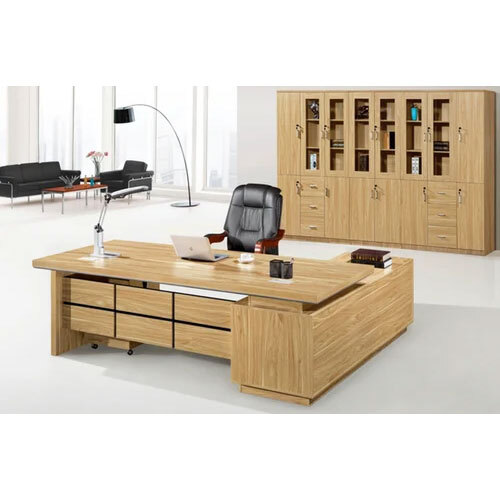 अच्छी गुणवत्ता की ऑफिस टेबल