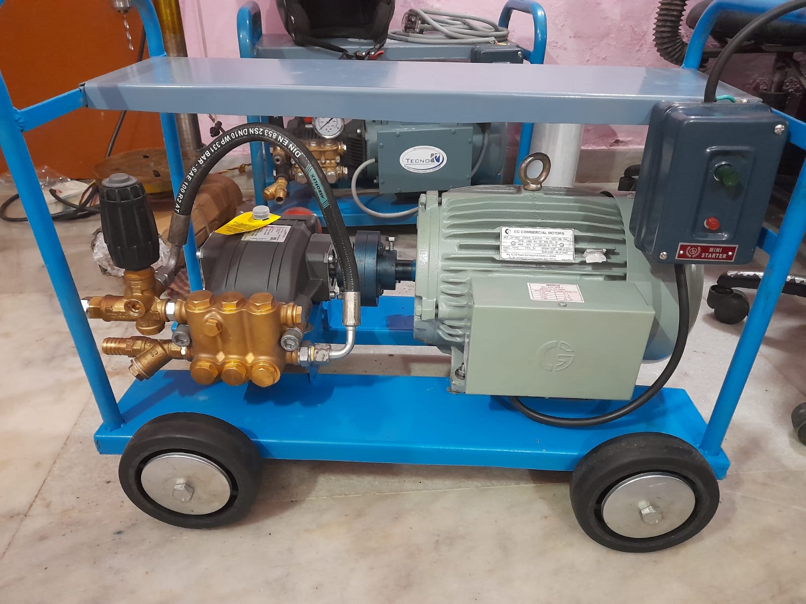 High Pressure Jet Cleaner 180 Bar - Material: Metal