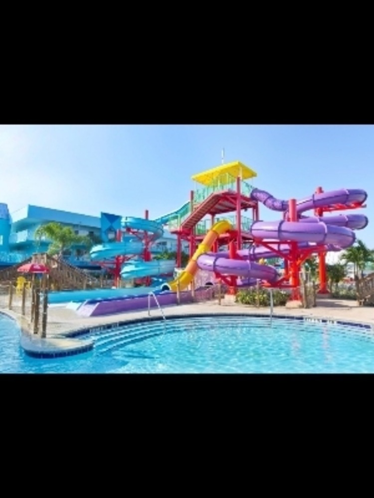 Multi Color Water Park Slide - Color: Multicolour