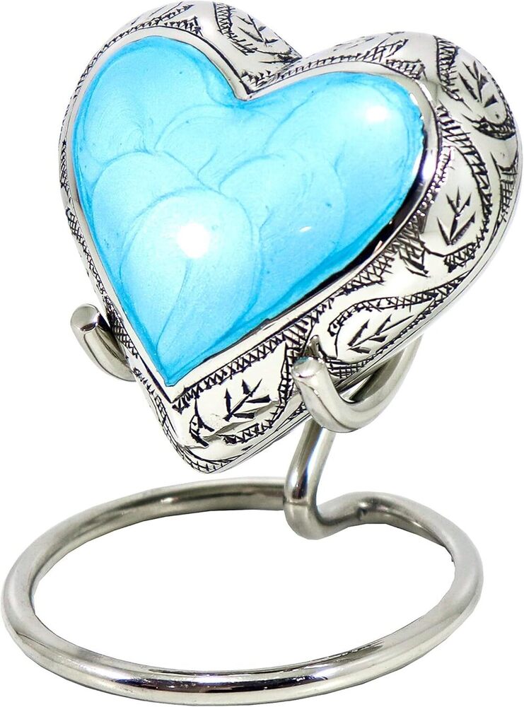 Bradd Heart keepsake Urn with Screw Lid