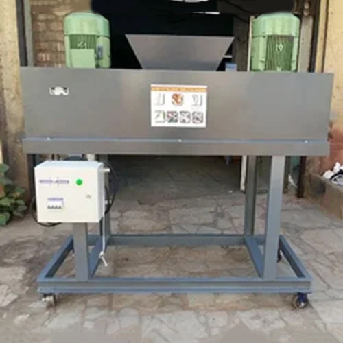 नारियल के पत्तों को काटने की मशीन