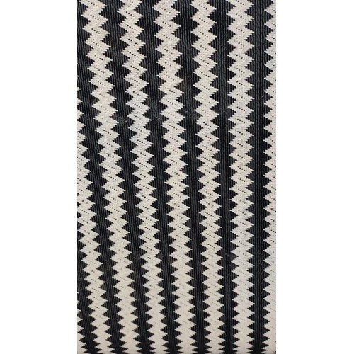 Zig Zag Cotton Crochet Lace Net Fabric - Attributes: Washable
