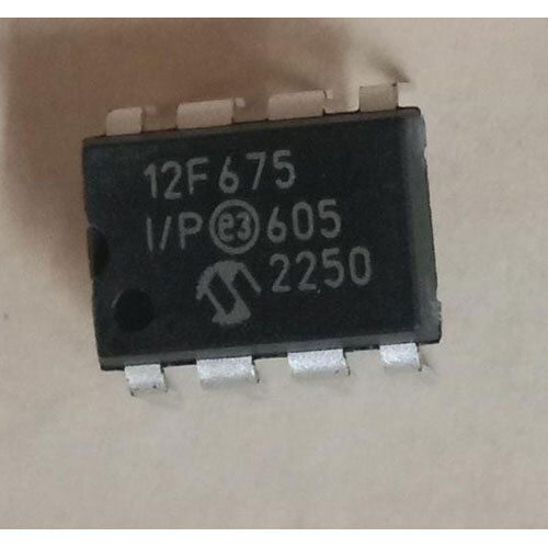 12F675 Microchip Microcontroller - Size: Standard