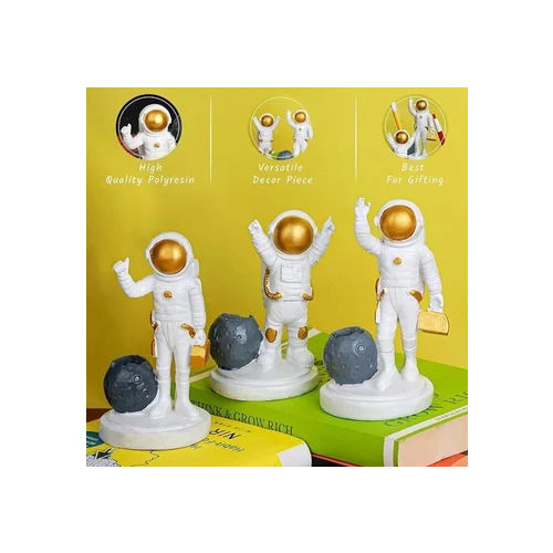 The Earth Store Miniature Toys Showpiece - Color: White