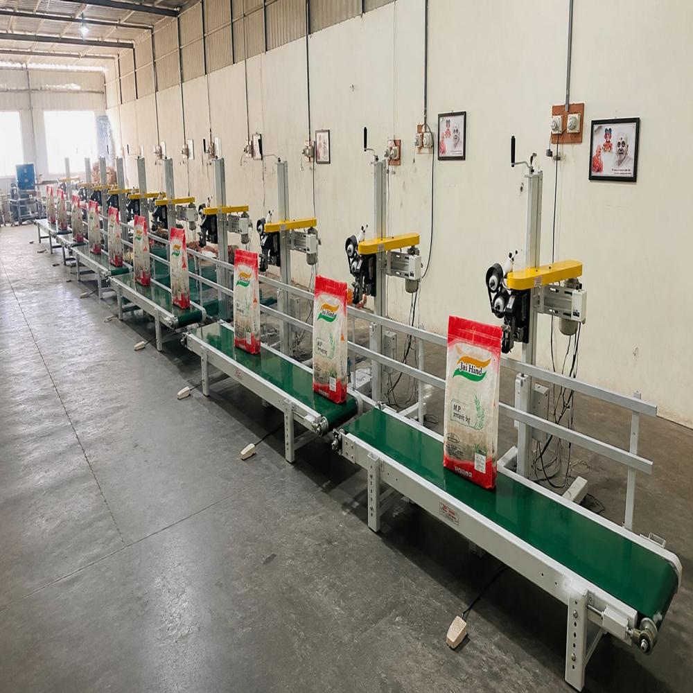 Bag Closing Machine With Belt Conveyor - Color: Any Color