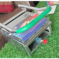 Commercial Gas Sandwich Griller Machiner - Material: Stainless Steel