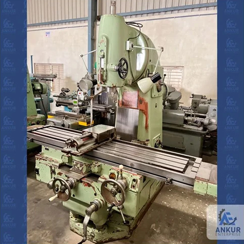 Tos Used Vertical Milling Machine - Color: Green