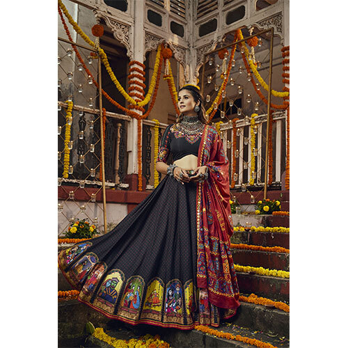 2124 NAVRATRI CHANIYA CHOLI