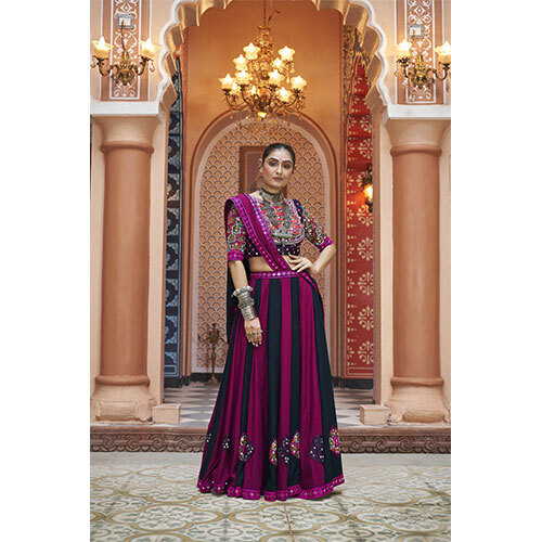 2431 NAVRATRI CHANIYA CHOLI