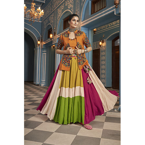 2444 NAVRATRI CHANIYA CHOLI