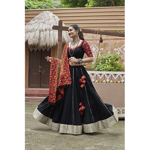 2454 NAVRATRI CHANIYA CHOLI