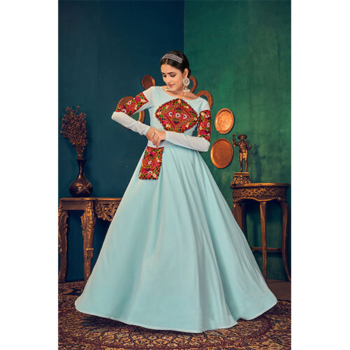 4629 GOWN