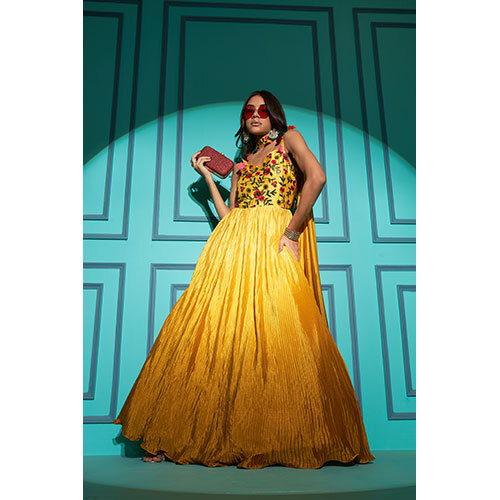 4981 GOWN