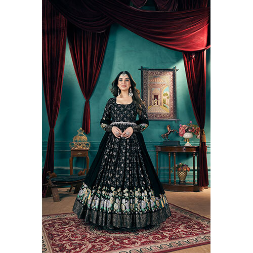 5024 GOWN