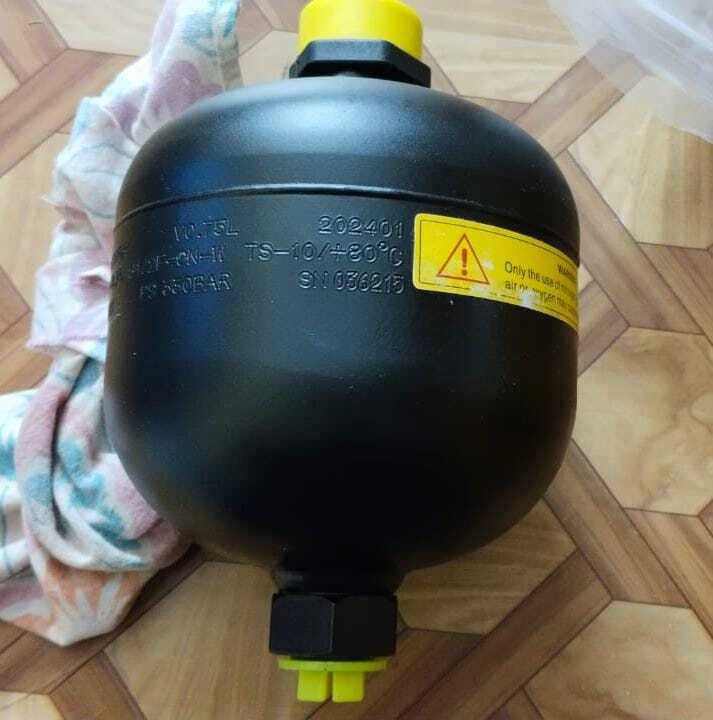 Diaphragm Type Accumulator - Color: Black