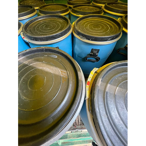 तरल पेस्टिंग गोंद