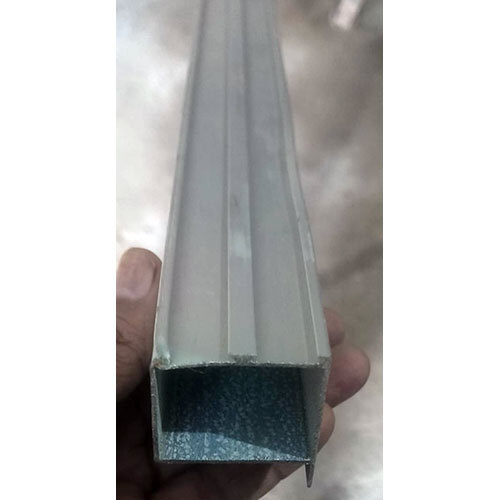 Aluminium door section