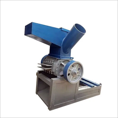 Industrial Plastic Scrap Grinder Machine - Capacity: Day Ton/day
