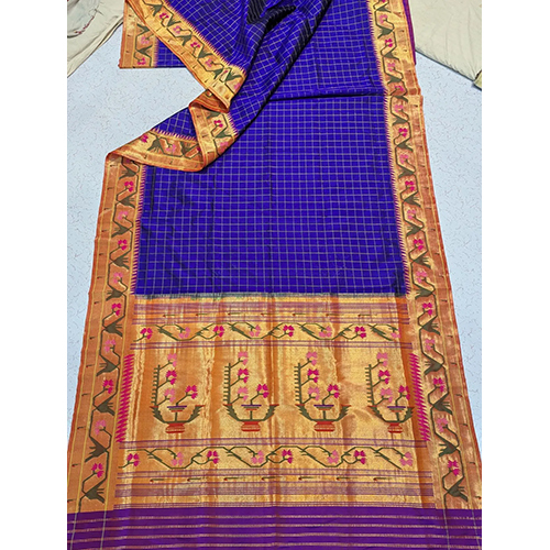 Ladies Asawali Design Border Bracket Titan Saree