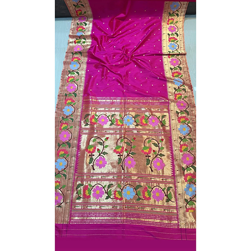 Flower Design Border Bracket Paithani Saree