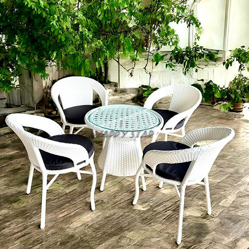 Outdoor Garden Patio Seating Chair Table Set - Color: White