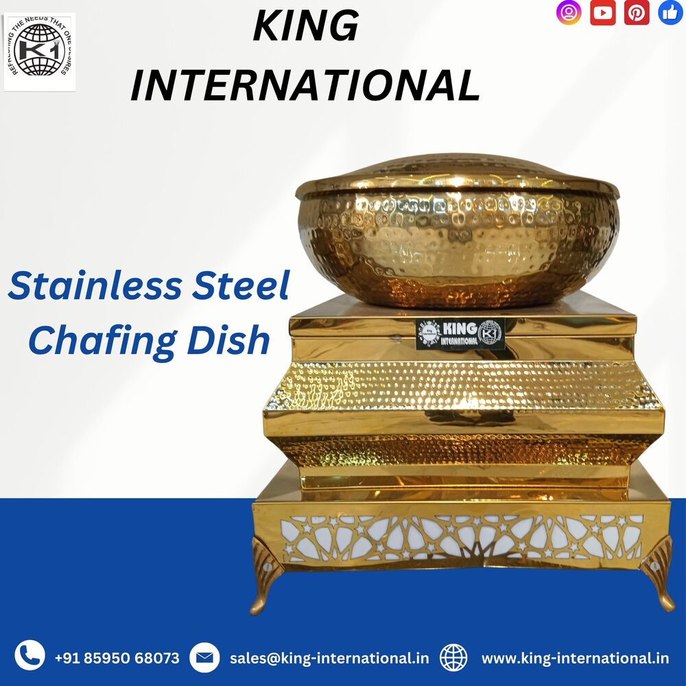 Sleek Stainless Steel Chafing Dish