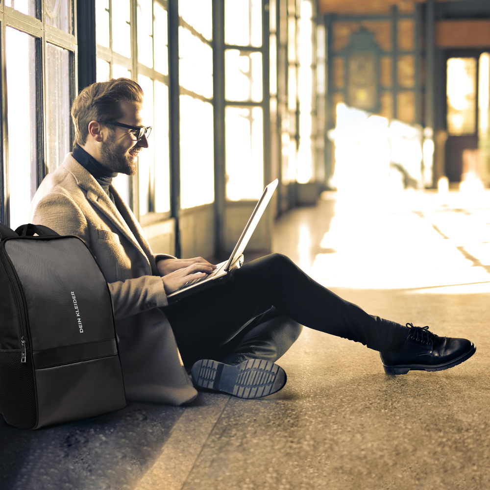 Anti Theft 15.6 Inch Smart Tech Backpack
