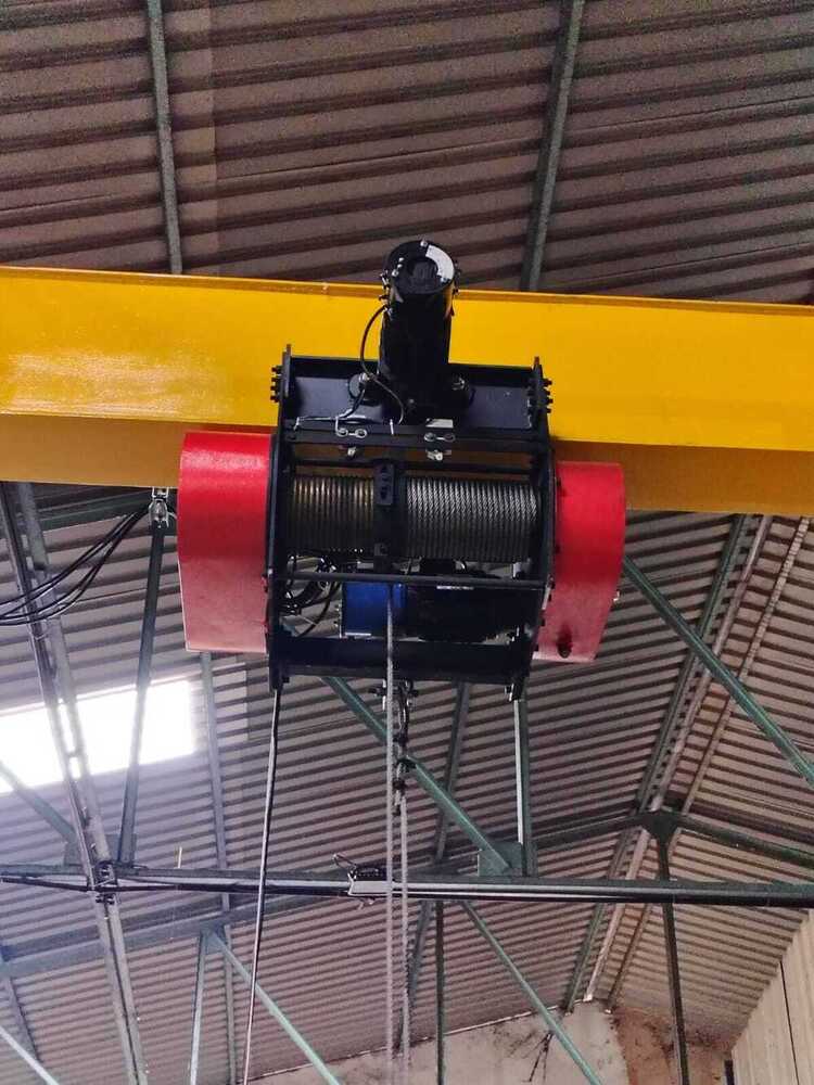 Electric Wire Rope Hoist - Electric Powered, Maximum Lifting Weight As Per Requirement Tonne | Easy To Operate, Rust Resistant, Long Shelf Life, Premium Quality Ropes