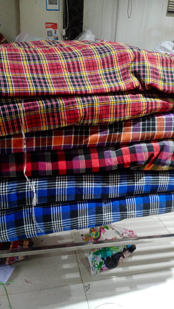 Gadda Check Fabric 11.5kg - Feature: Anti-static