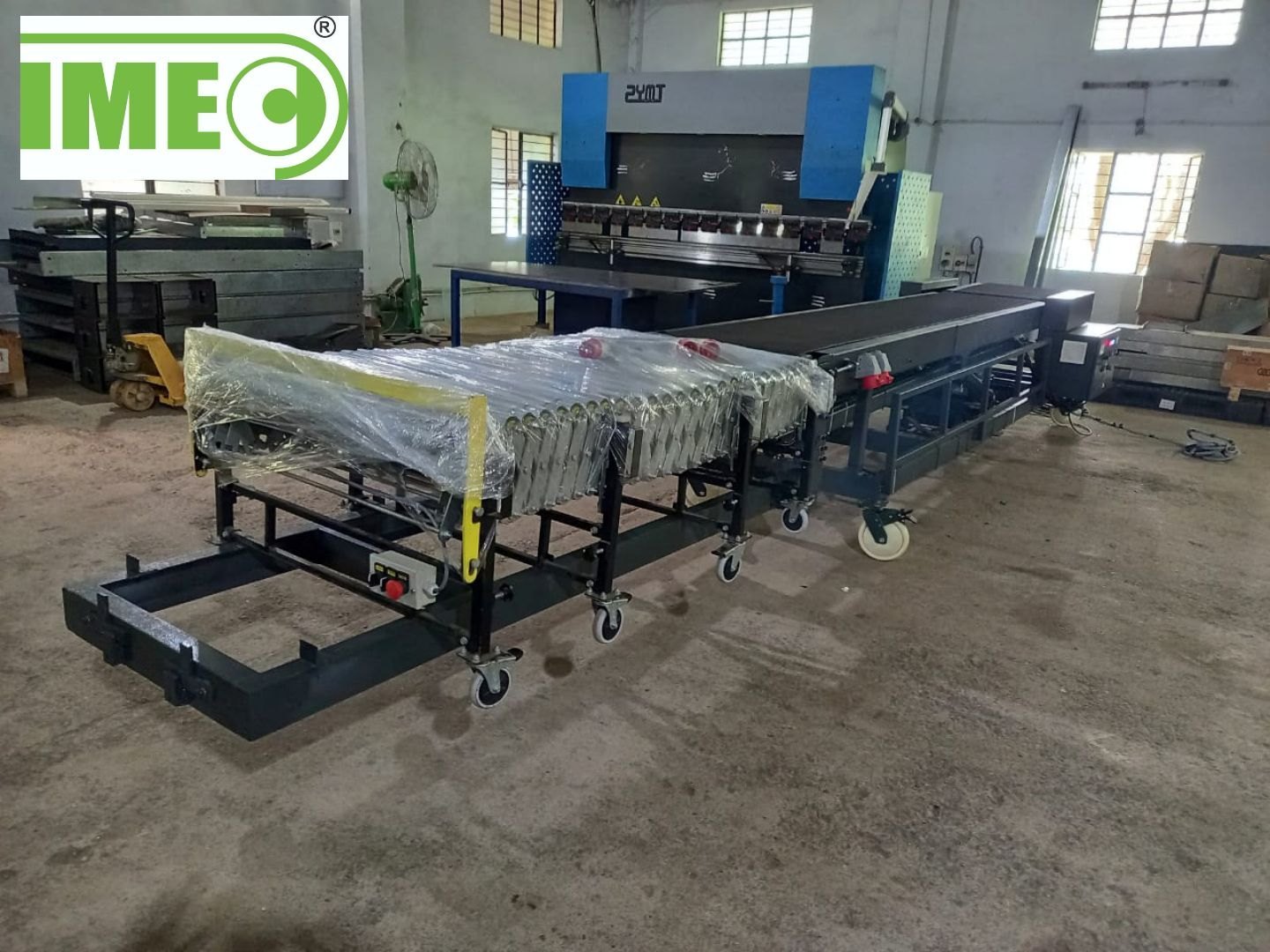 Truck Loading With Expandable Roller Conveyor - Load Capacity: 500 Kilograms (Kg)