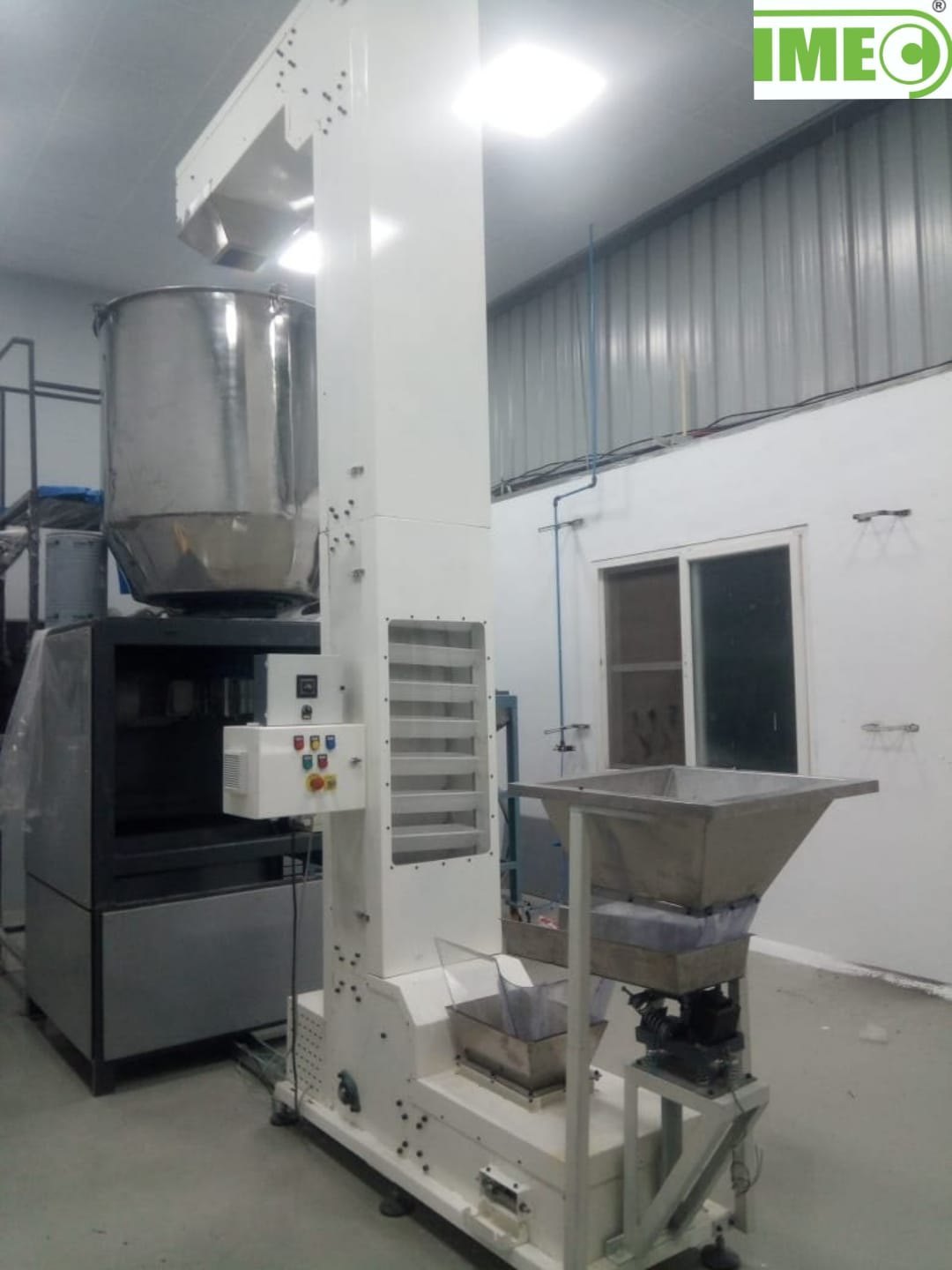 Z Bucket Elevator Conveyor - Color: White