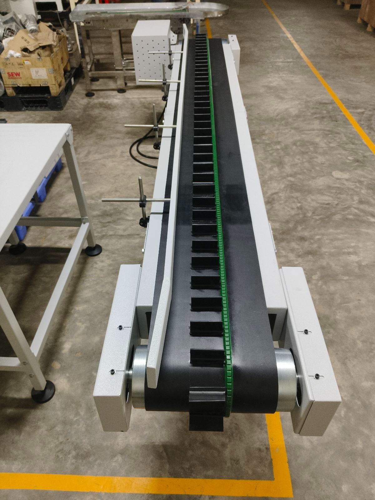 Cleat With Side Wall Conveyor - Load Capacity: 1-50 Kilograms (Kg)