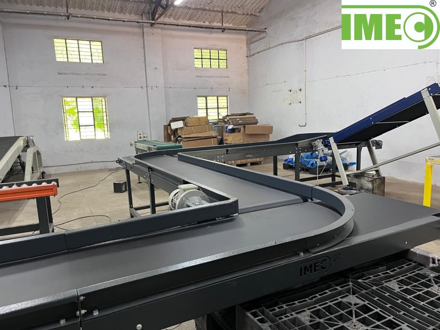 Transfer Line Belt Conveyor - Material: Aluminium
