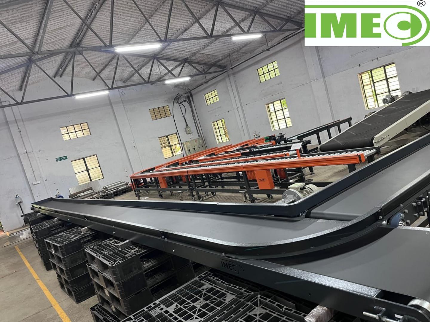 Transfer Line Belt Conveyor - Material: Aluminium