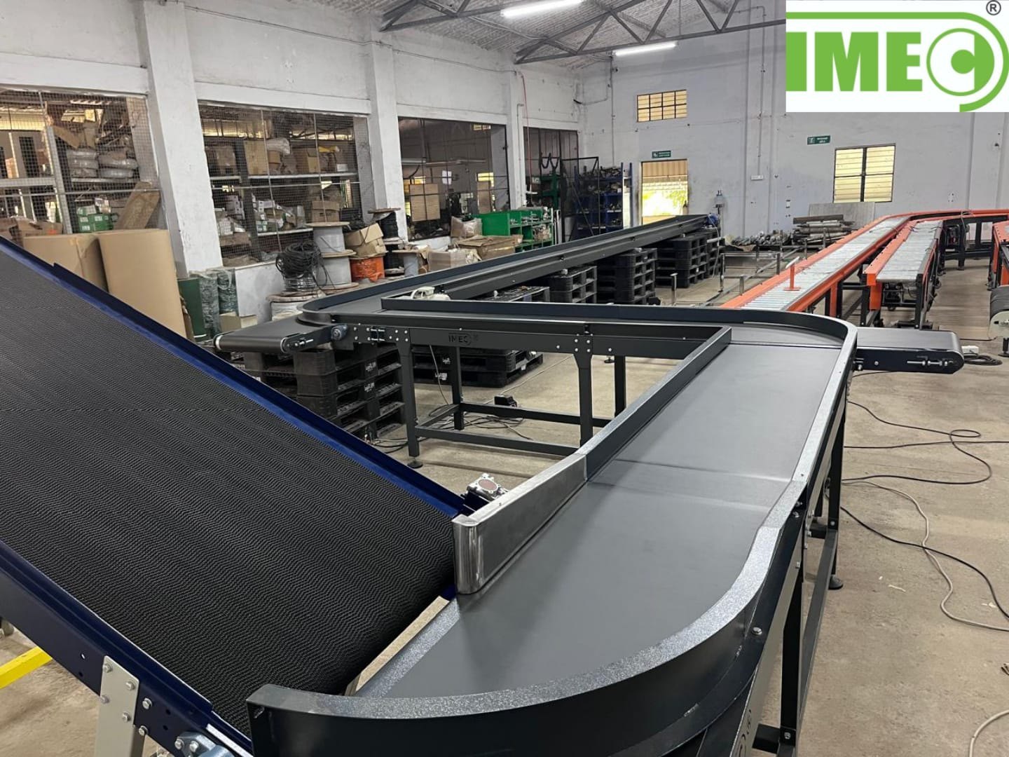Transfer Line Belt Conveyor - Material: Aluminium