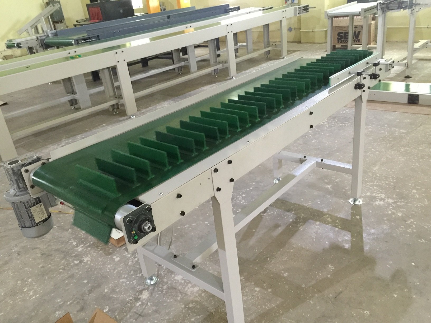 Cleat Belt Conveyor - Load Capacity: 1-50 Kilograms (Kg)