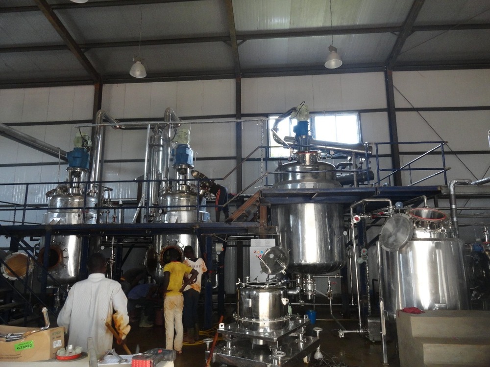 Green Coffee Bean Extract Plant - Stainless Steel, 1 Ton/day Capacity | Plc Control, High Efficiency, Cost Effective Solution