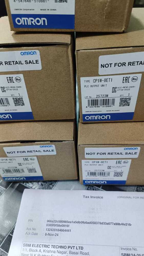 OMRON PLC OUTPUT UNIT, CP1W-8ET1
