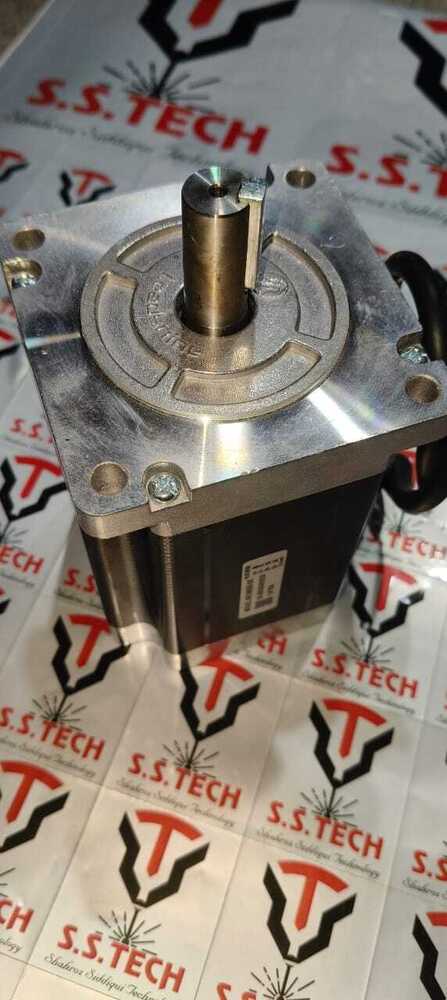 Torque Stepper Motor - Color: Silver