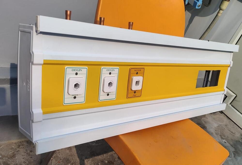 Hospital Bed Head Panel Unit For Icu - Dimension (L*w*h): 400x1200 Millimeter (Mm)