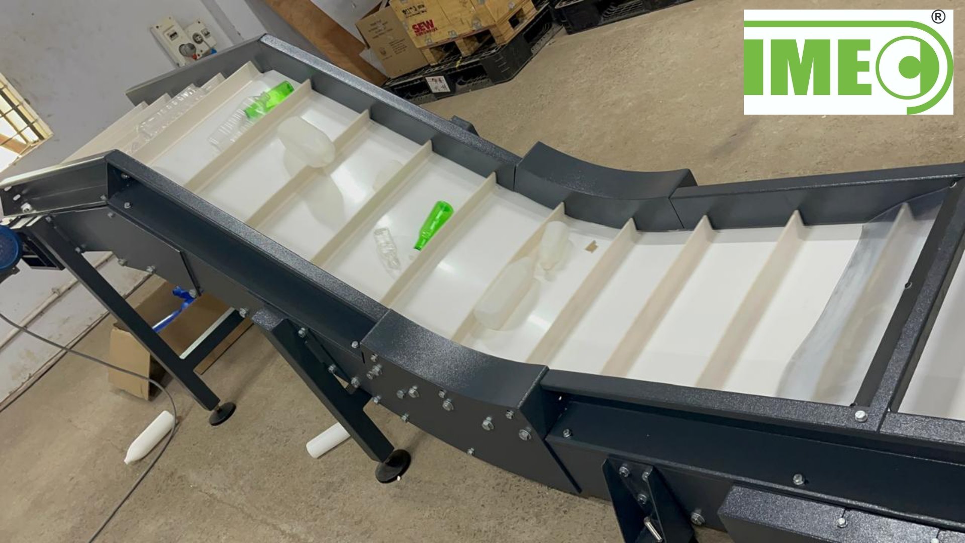 Heavy Z TYPE CLEAT BELT CONVEYOR