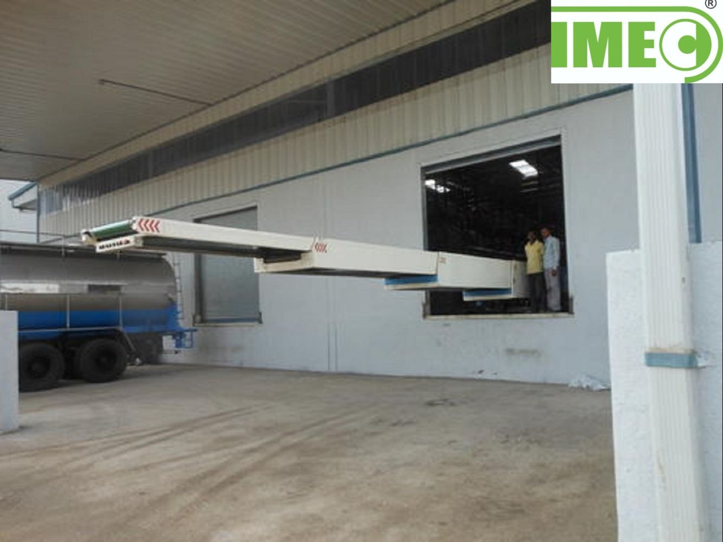 Telescopic Truck Loading Conveyor - Material: Mild Steel