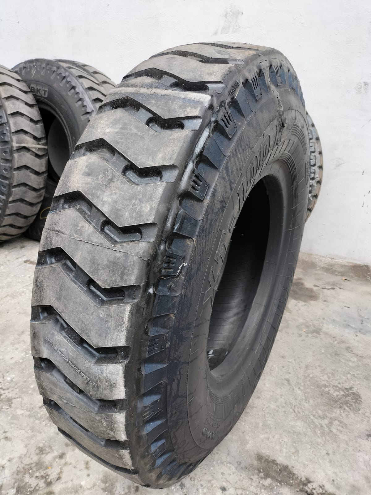 900-20 Truck Tyre