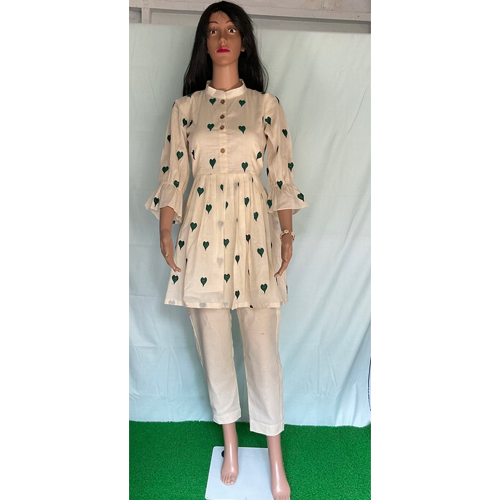 2 piece suit with cotton fabric with beautiful design