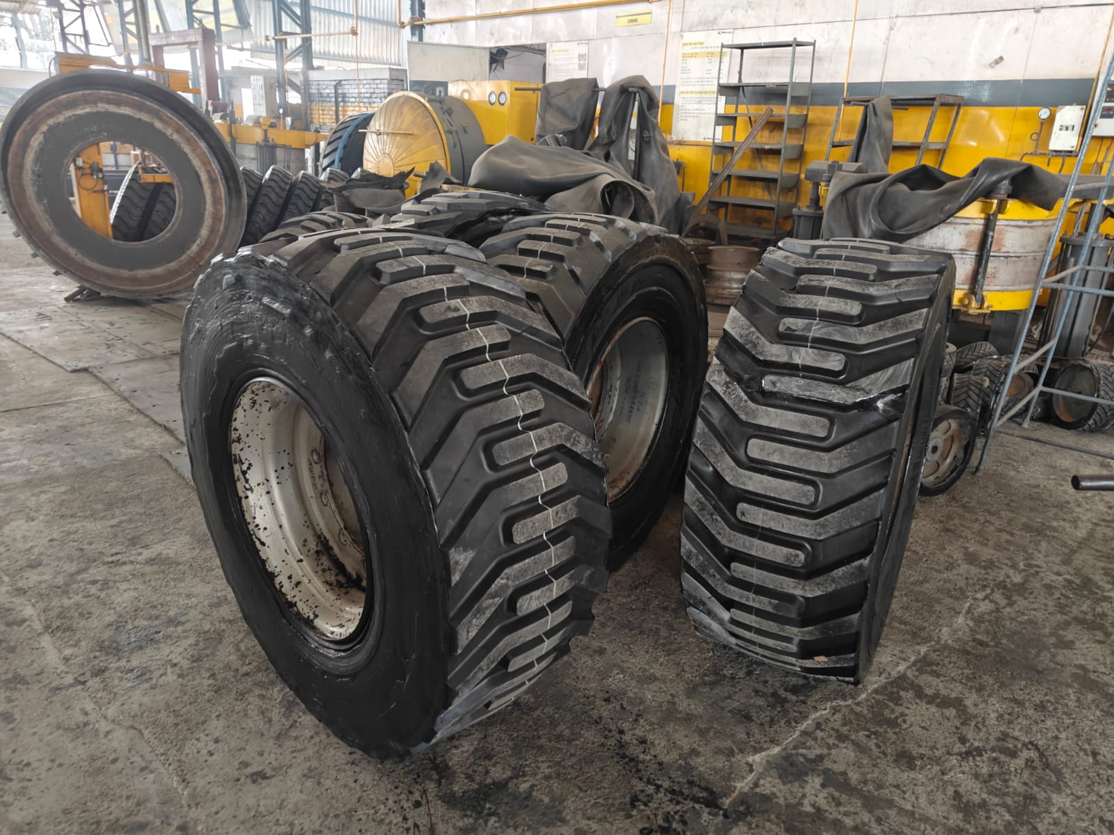 445/55 D 19.5 BOOM LIFT TYRE