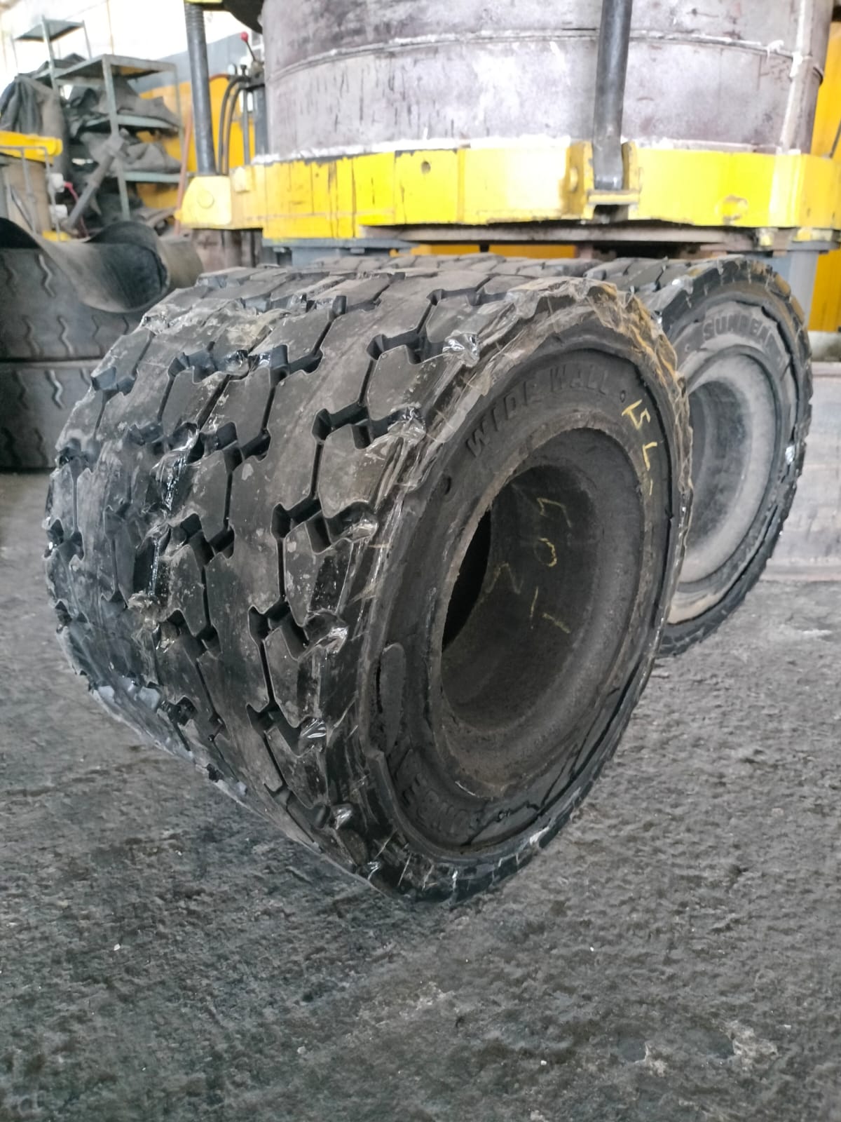 FORKLIFT TYRE 18X7X8
