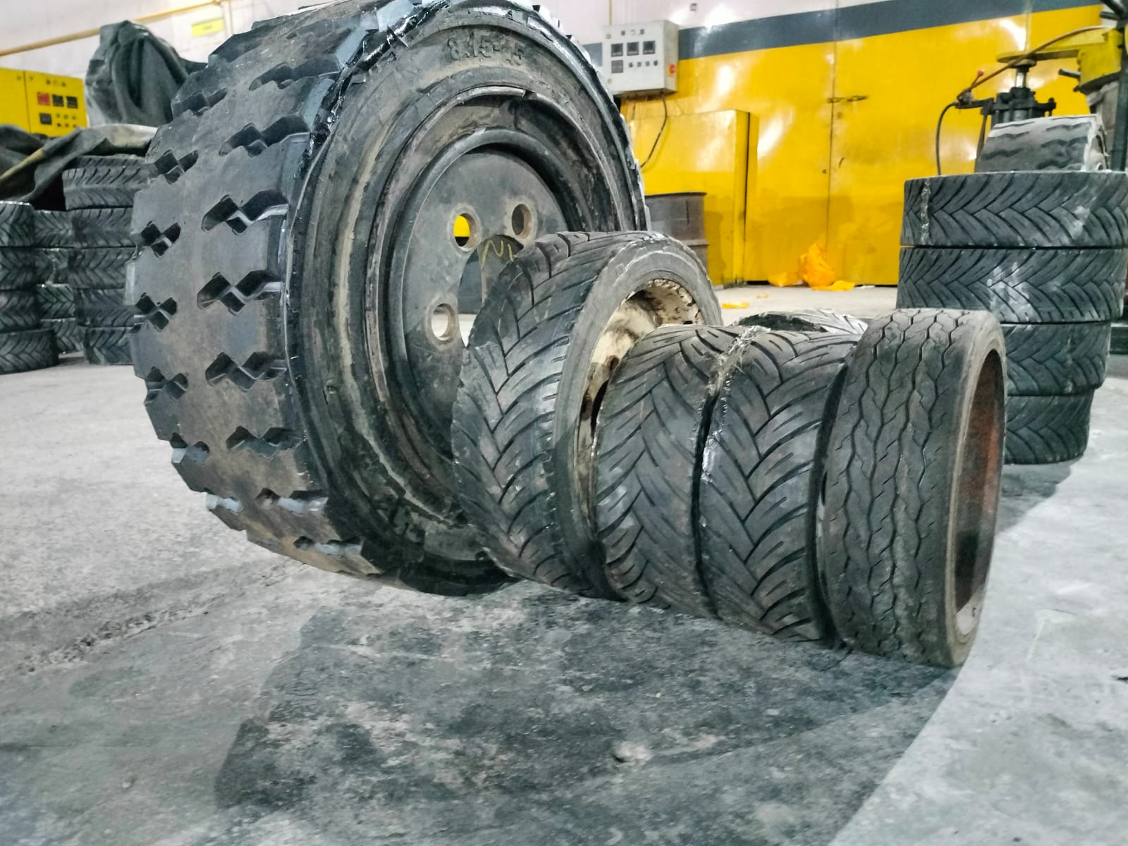 FORKLIFT TYRE 18X7X8