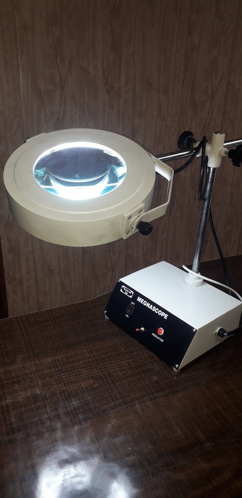 Magnascope ,Magnifying Lamp - Color: White