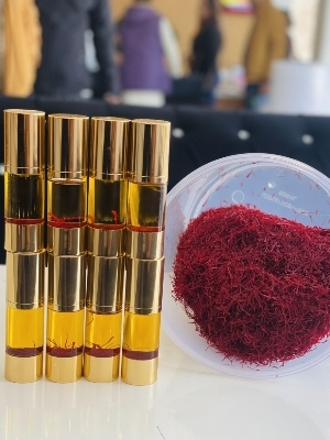 Saffron Serum - Characteristics: 100% Herbal