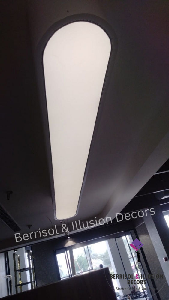 Pillar Stretch Ceiling